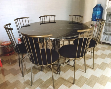 Bàn Ghế Inox Giá Rẻ: Xu Hướng Nội Thất Tối Giản và Bền Bỉ Cho Giới Trẻ