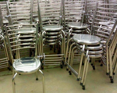 Bí Quyết Mua Bộ Bàn Ghế Inox Giá Rẻ Mà Vẫn Đảm Bảo Chất Lượng