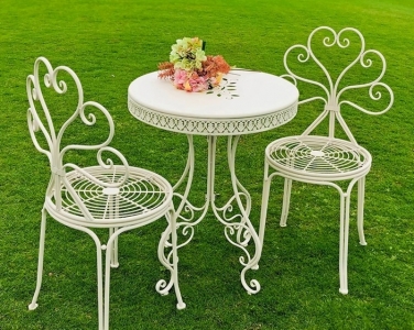 Giải pháp bàn ghế sắt ngoài trời tại TP.HCM: Quy chuẩn kỹ thuật kháng thời tiết