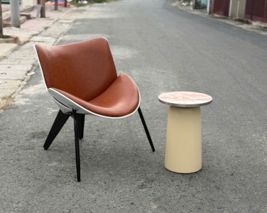 Giới trẻ đổ xô trang trí ban công với bàn ghế sắt mini siêu dễ thương 