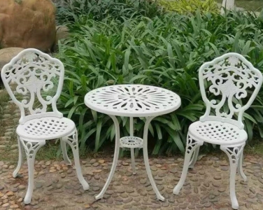 Kích thước bàn ghế khung sắt tiêu chuẩn & Hướng dẫn chọn