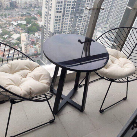 Bàn Ghế Sắt Cổ Điển: 4 Lưu Ý Khi Chọn Mua Để Tránh Biến Không Gian Thành 