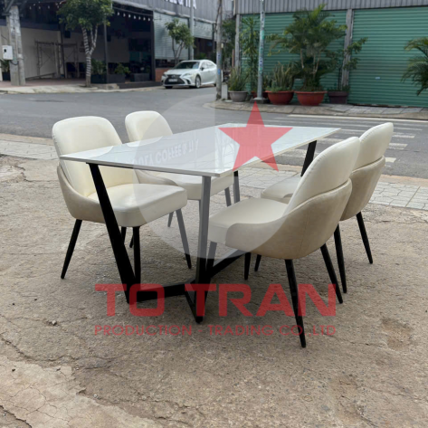 BÍ QUYẾT CHỌN BÀN GHẾ SẮT PHÙ HỢP VỚI KHÔNG GIAN QUÁN ĂN