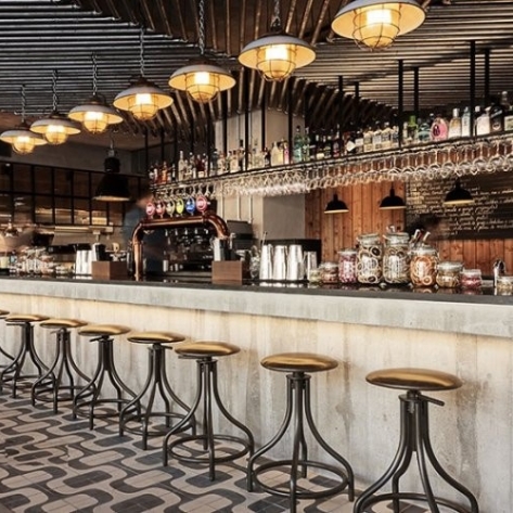 Cách bảo quản ghế quầy bar bằng gỗ đảm bảo độ bền