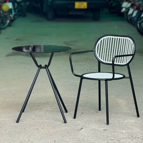 Loại ghế sắt sơn tĩnh điện có bị gỉ hay không?