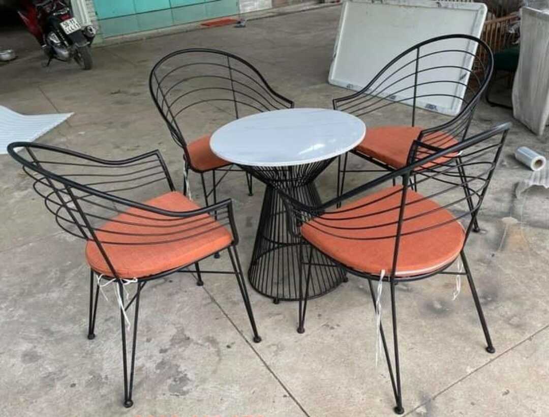 ban-ghe-inox-gia-re