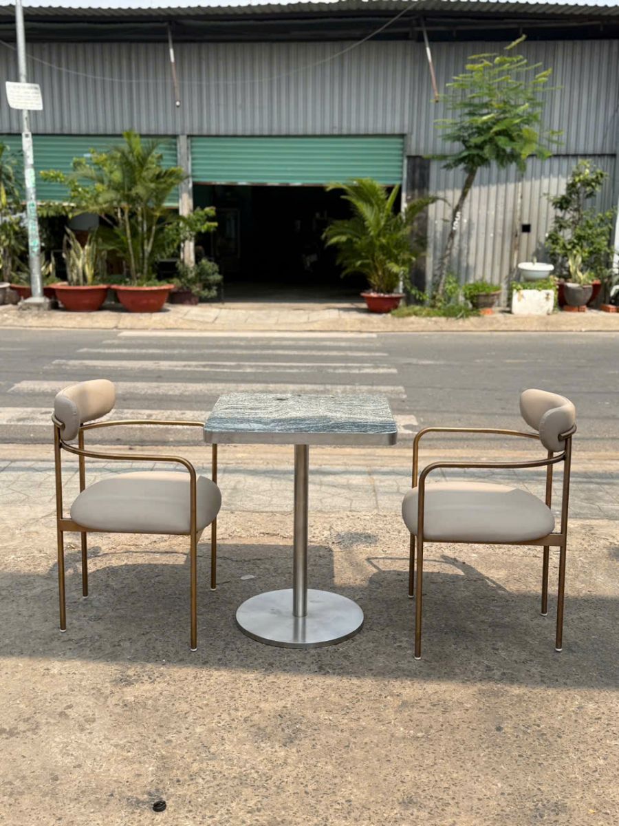 bàn ghế sắt quán bar