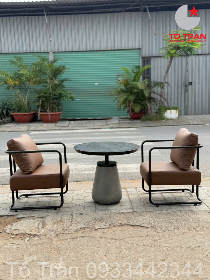 mua-ban-ghe-sat-quan-cafe