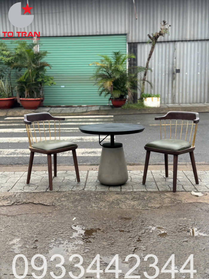 mua-ban-ghe-sat-quan-cafe