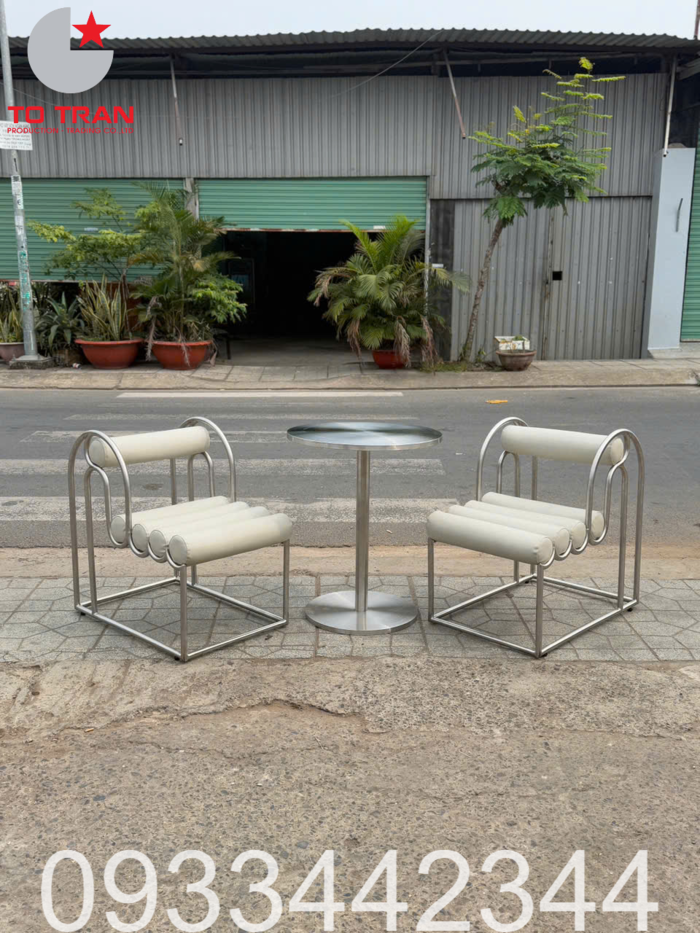 noi-cung-cap-ban-ghe-sat-quan-cafe
