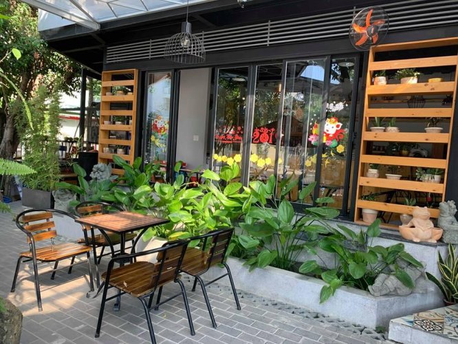 thiết kế nội thất quán cafe sân vườn