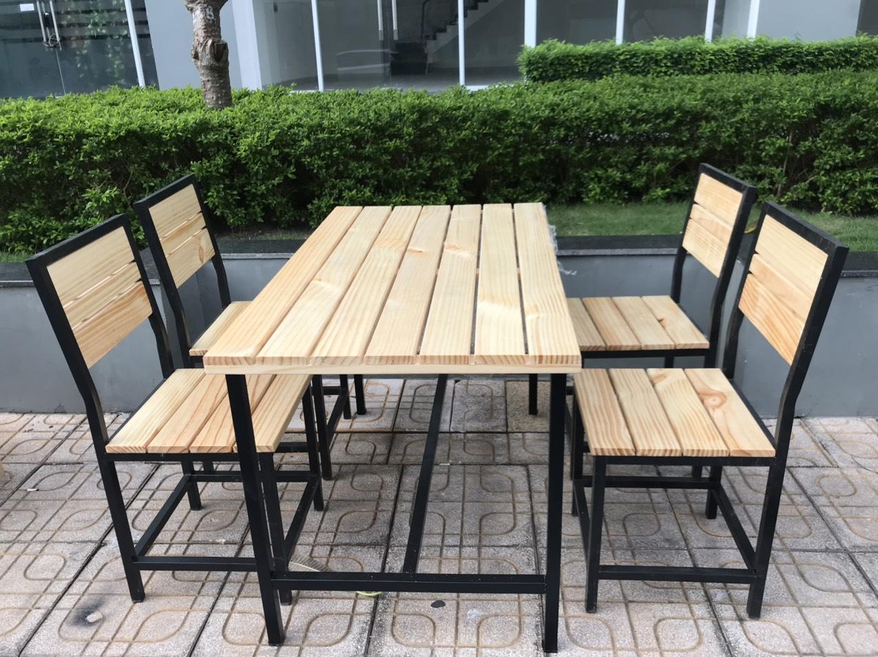 Bàn Ghế Pallet Chân Sắt Giá Rẻ